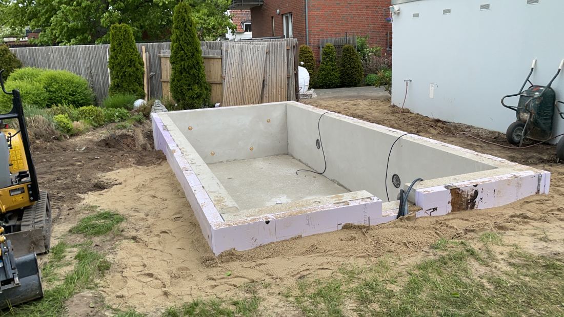 Poolbau
